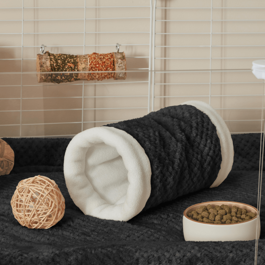 Extra Soft Fleece Liner for Guinea Pigs | Bold Black